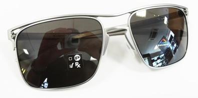 OAKLEY(オークリー)チタン製ライフスタイルサングラスHOLBROOK